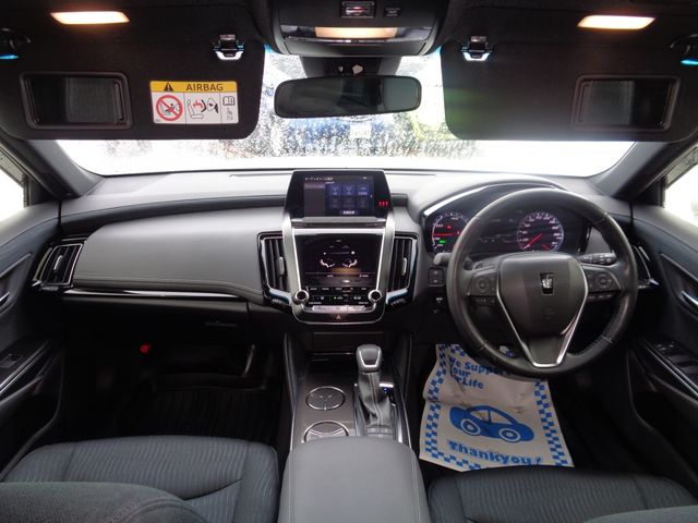 TOYOTA CROWN SEDAN HYBRID 2018 Image 31