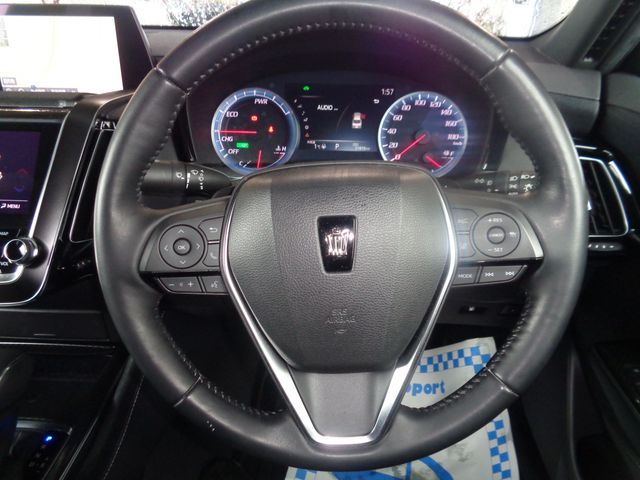 TOYOTA CROWN SEDAN HYBRID 2018 Image 31