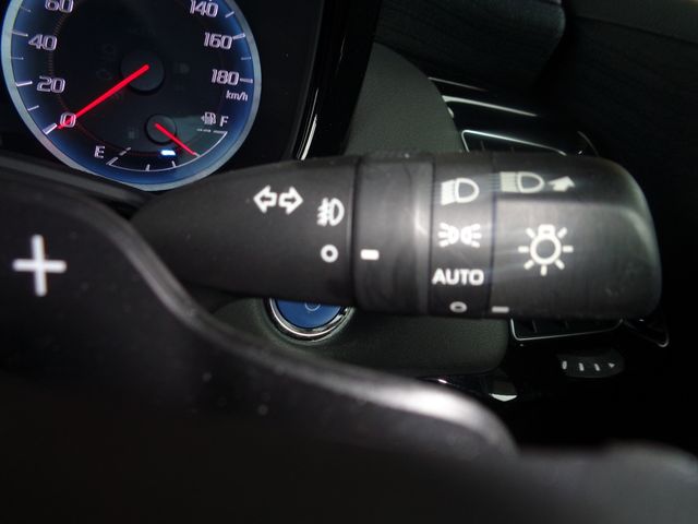 TOYOTA CROWN SEDAN HYBRID 2018 Image 31