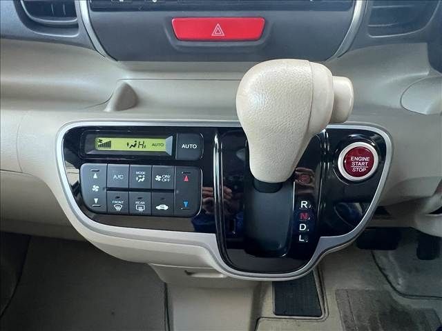 HONDA N BOX 2012 Image 31