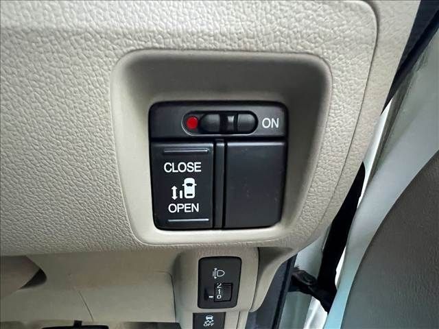 HONDA N BOX 2012 Image 31