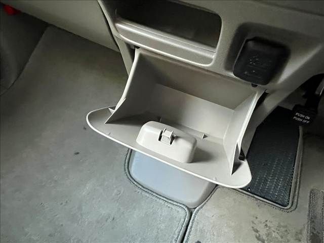 HONDA N BOX 2012 Image 31