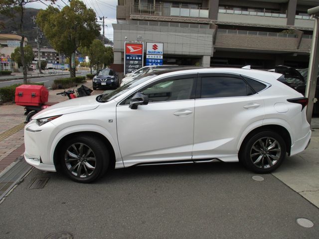 TOYOTA LEXUS NX300H AWD 2014 Image 31