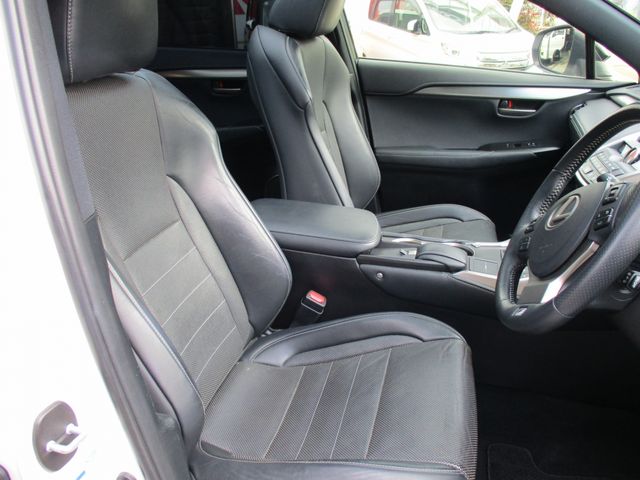 TOYOTA LEXUS NX300H AWD 2014 Image 31