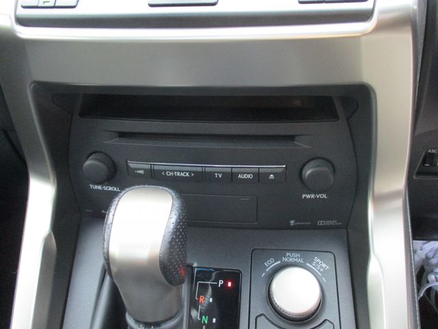 TOYOTA LEXUS NX300H AWD 2014 Image 31