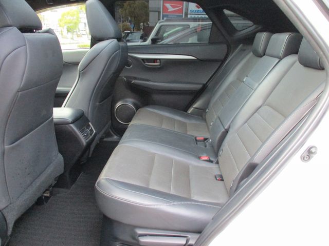 TOYOTA LEXUS NX300H AWD 2014 Image 31