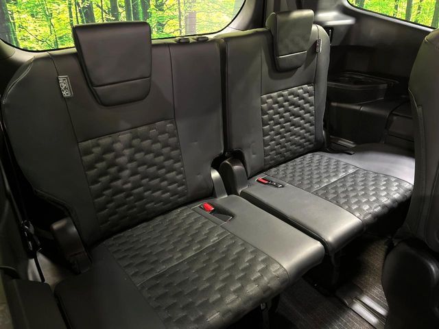 TOYOTA VOXY HYBRID 2025 Image 31