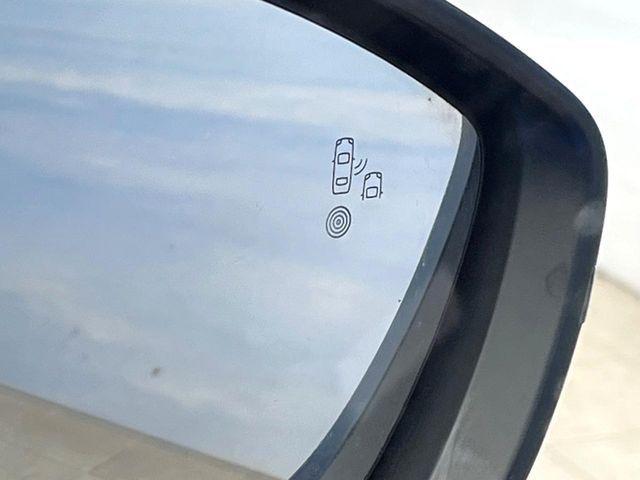 PEUGEOT 2008 2021 Image 31