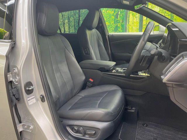 TOYOTA CROWN SEDAN HYBRID 2022 Image 31