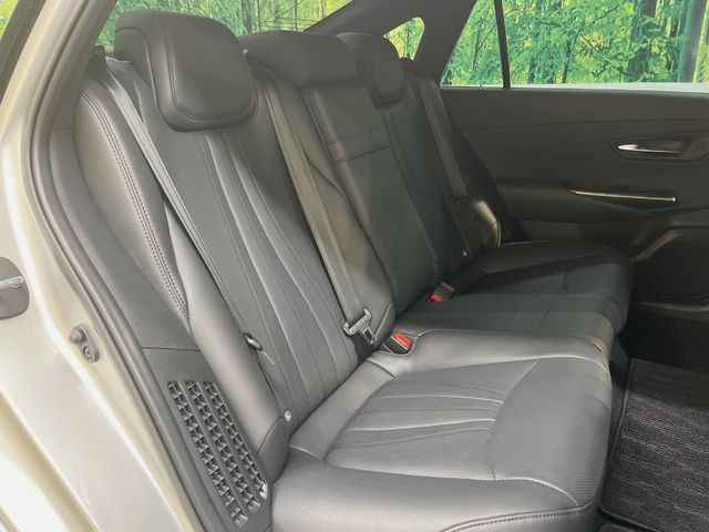 TOYOTA CROWN SEDAN HYBRID 2022 Image 31