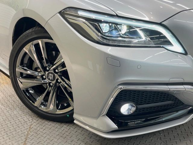 TOYOTA CROWN SEDAN HYBRID 2022 Image 31