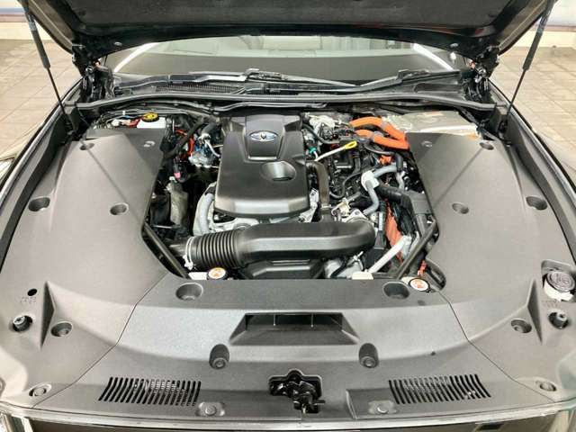 TOYOTA CROWN SEDAN HYBRID 4 2019 Image 31