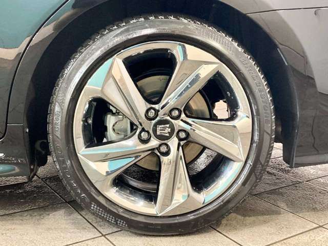 TOYOTA CROWN SEDAN HYBRID 4 2019 Image 31