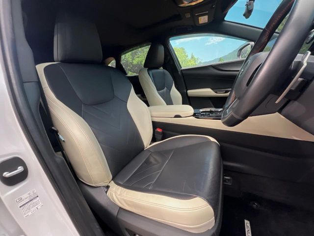 TOYOTA LEXUS NX450H+ AWD 2021 Image 31