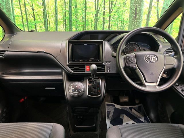 TOYOTA VOXY 2019 Image 31