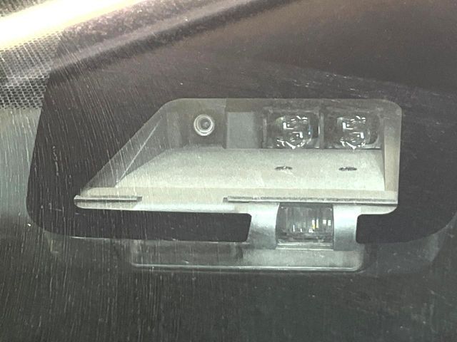 TOYOTA VOXY 2019 Image 31