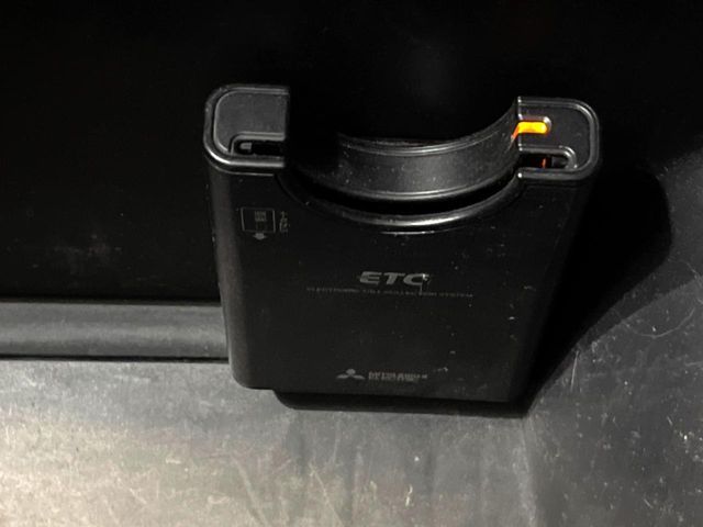 TOYOTA VOXY 2019 Image 31