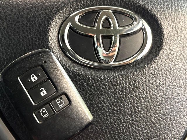 TOYOTA VOXY 2019 Image 31