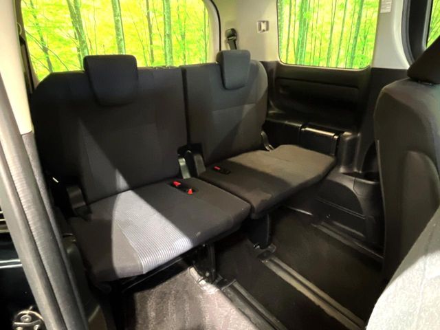 TOYOTA VOXY 2019 Image 31