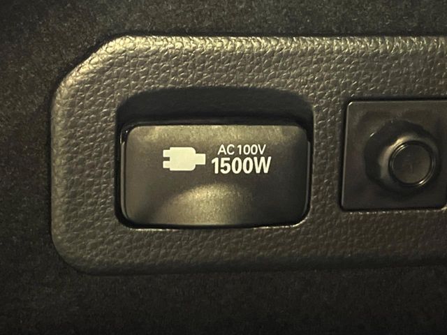 TOYOTA COROLLA TOURING HYBR 2023 Image 31