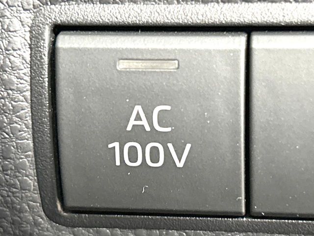 TOYOTA COROLLA TOURING HYBR 2024 Image 31