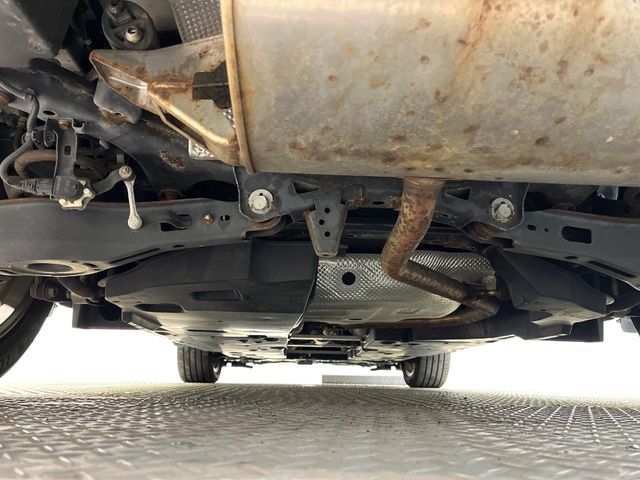 TOYOTA C-HR 2017 Image 31