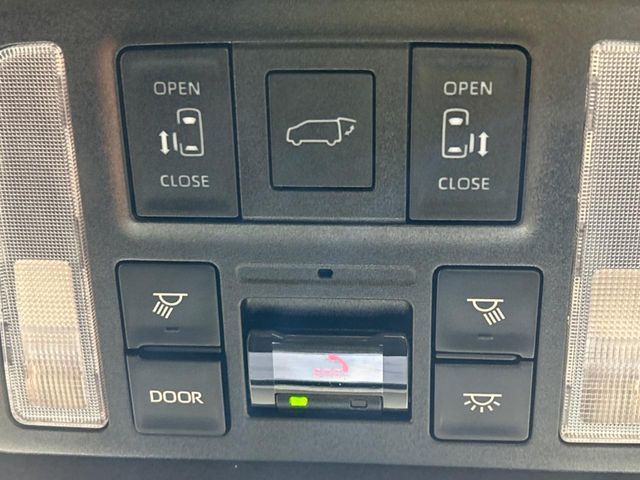 TOYOTA VOXY HYBRID 2023 Image 31