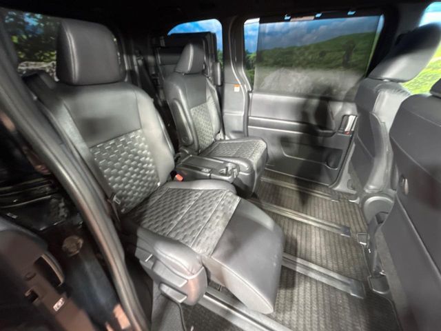 TOYOTA VOXY HYBRID 2023 Image 31