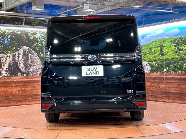 TOYOTA VOXY HYBRID 2023 Image 31