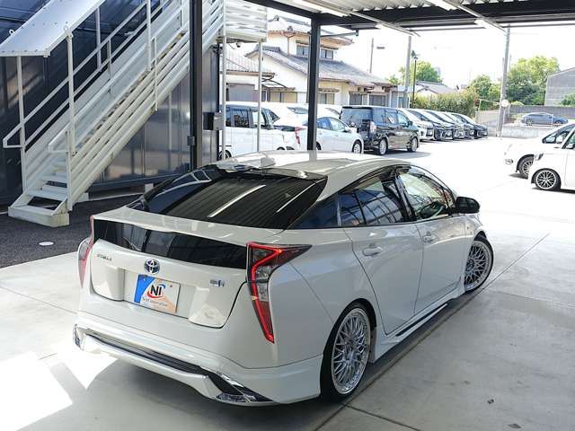 TOYOTA PRIUS 2016 Image 31