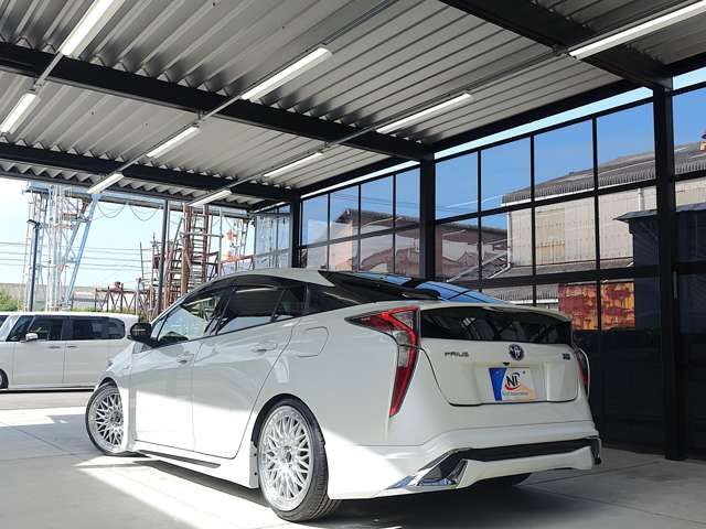 TOYOTA PRIUS 2016 Image 31