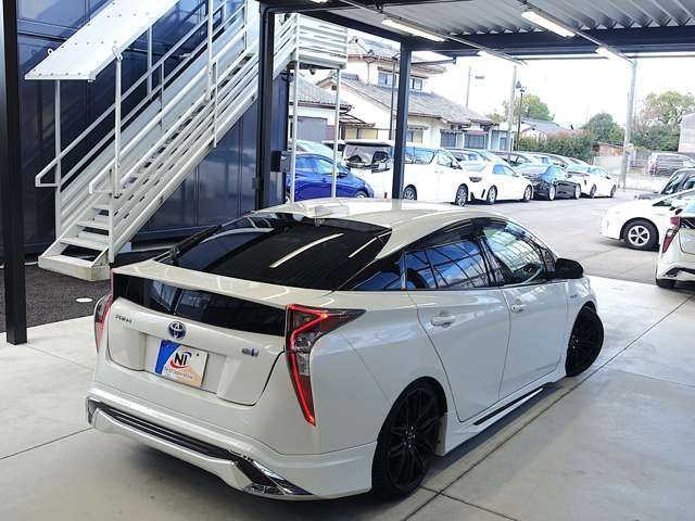 TOYOTA PRIUS 2016 Image 31