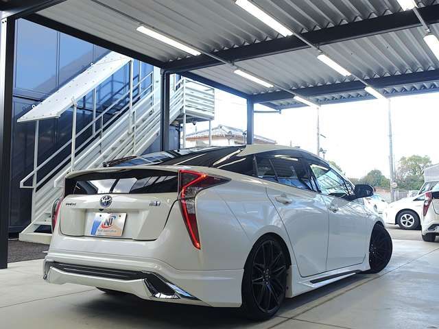 TOYOTA PRIUS 2016 Image 31