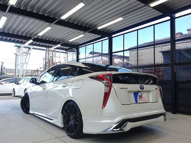 TOYOTA PRIUS 2016 Image 31