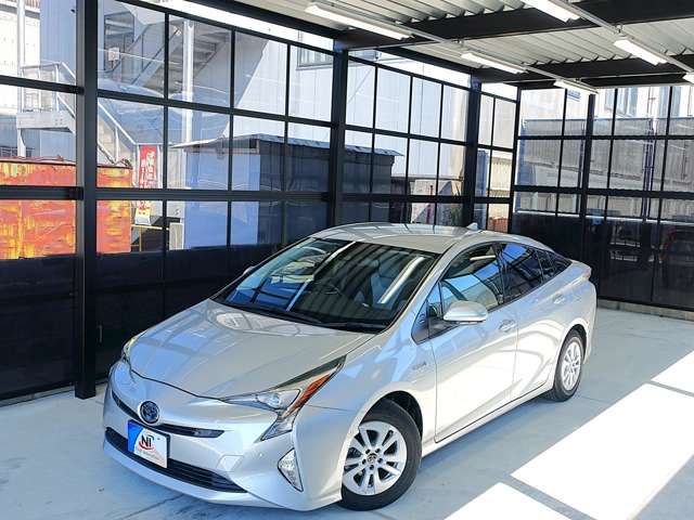 TOYOTA PRIUS 2017 Image 31