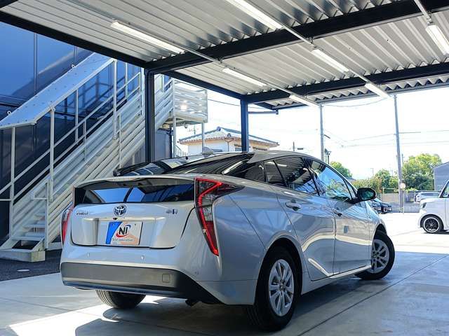 TOYOTA PRIUS 2017 Image 31