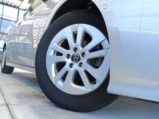 TOYOTA PRIUS 2017 Image 31