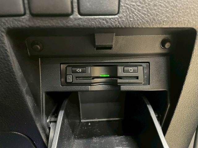 TOYOTA ALPHARD 2017 Image 31