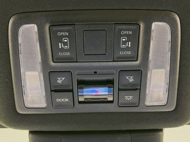 TOYOTA VOXY 2022 Image 31