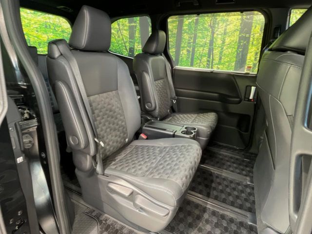 TOYOTA VOXY 2022 Image 31