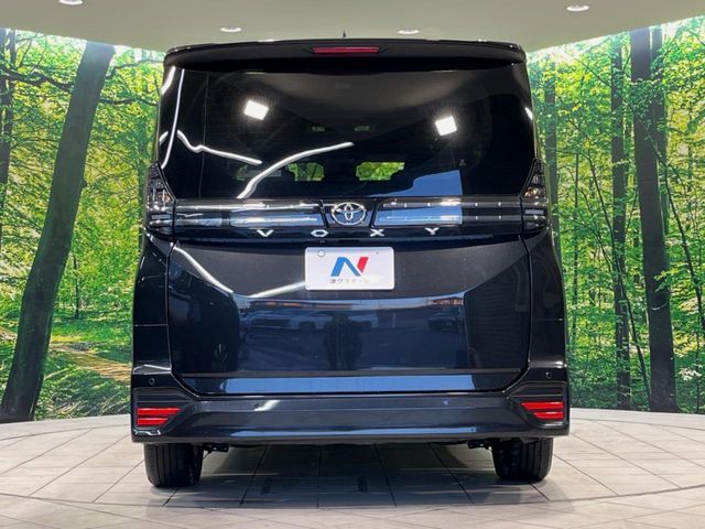 TOYOTA VOXY 2022 Image 31