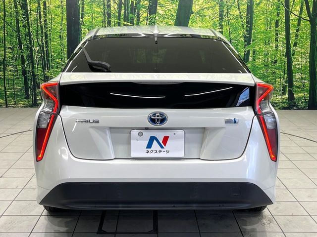 TOYOTA PRIUS 2016 Image 31