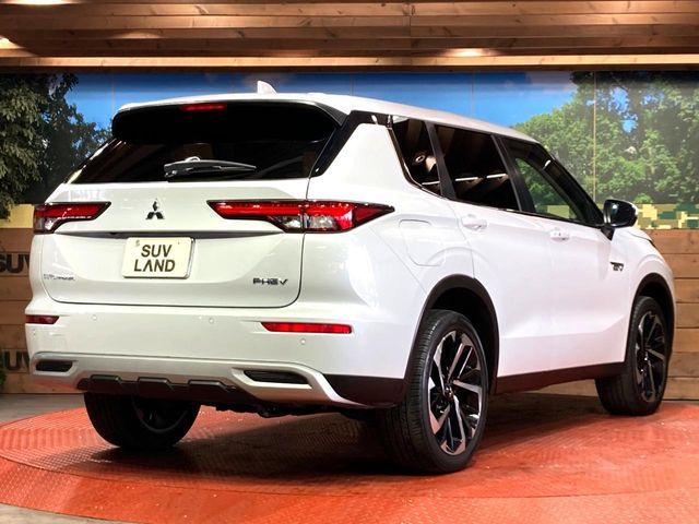 MITSUBISHI OUTLANDER PHEV 2023 Image 31