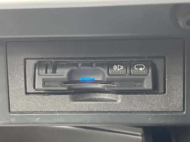 TOYOTA LANDCRUISER PRADO 2018 Image 31