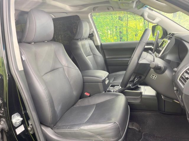 TOYOTA LANDCRUISER PRADO 2018 Image 31