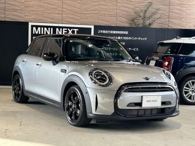 BMW MINI COOPER D 5DOOR 2023 Image 31