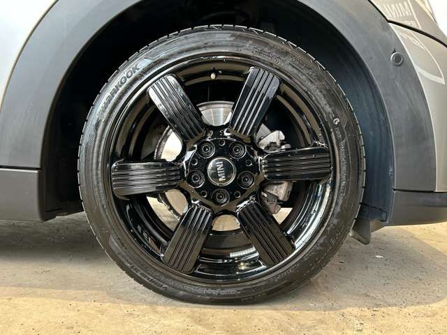 BMW MINI COOPER D 5DOOR 2023 Image 31