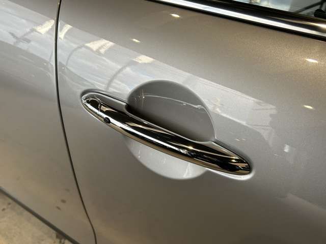 BMW MINI COOPER D 5DOOR 2023 Image 31