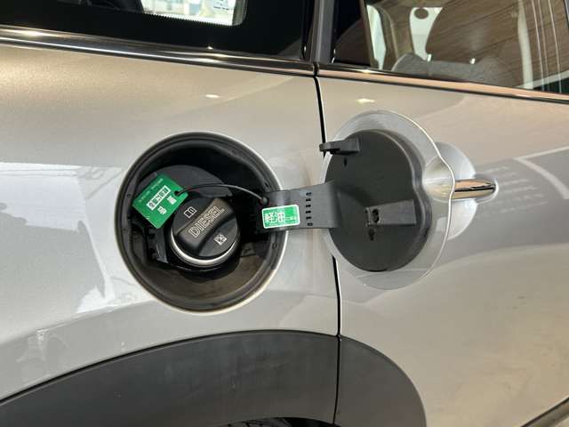 BMW MINI COOPER D 5DOOR 2023 Image 31