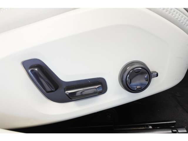 VOLVO S60 2024 Image 31